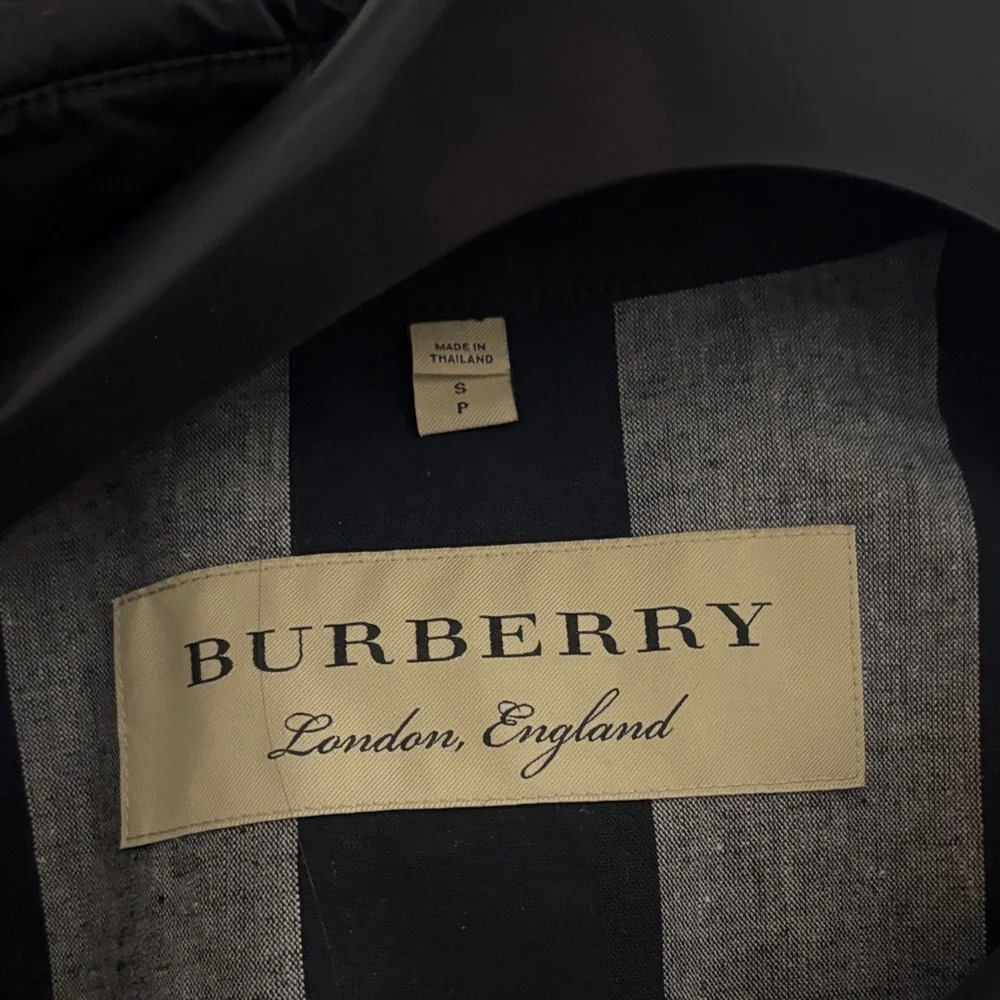 Burberry Classic Black Trench Coat - Picture 2 of 8